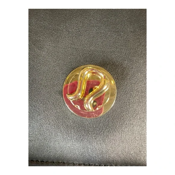 Lululemon Cactus Leather Crossbody Bag Black With Gold Hardware & Dust Bag - Picture 6 of 16